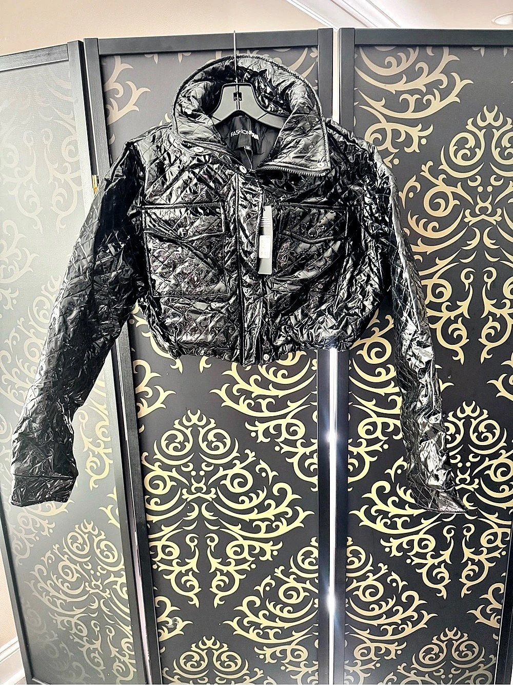 Fashion Nova Love Your Personality Cropped Puffer Jacket Black Large NWT